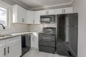 Building Photo - 4922 N 35th St