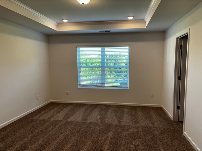 Building Photo - 2721 Yeager Dr NW
