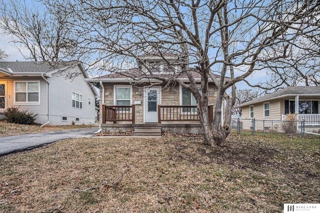 Building Photo - 7768 Maywood St