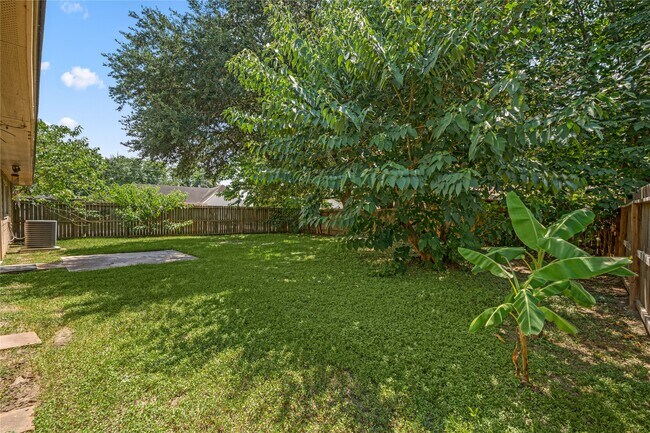 Building Photo - 2603 Hollymist Dr