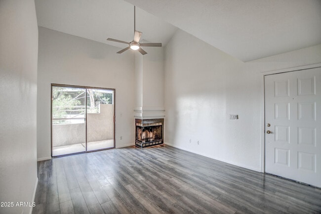 Building Photo - 4850 E Desert Cove Ave