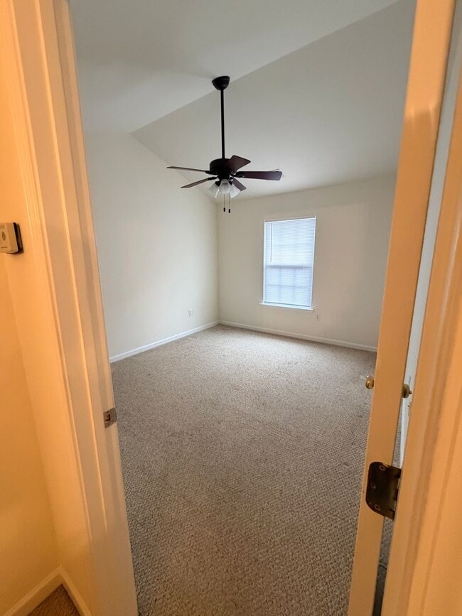 Building Photo - Welcome To the Townes Of Buckwalter