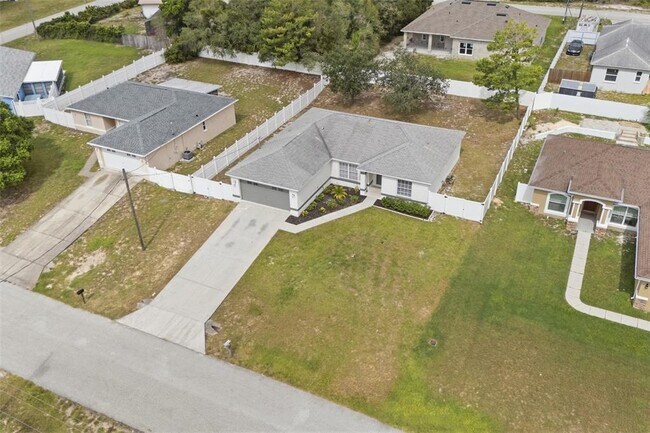 Building Photo - 10255 Norwick St