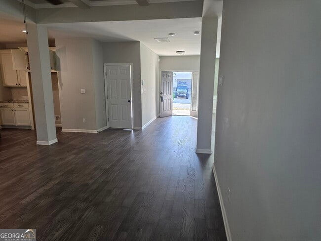 Building Photo - 132 W River Cane Run