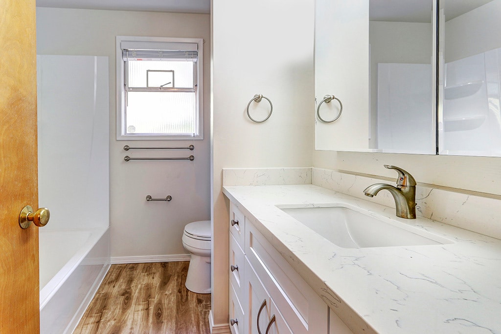 Building Photo - 26 6th St S