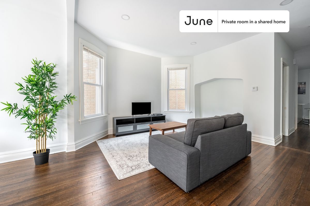 Building Photo - Room in Shared 4 bed/2 bath home