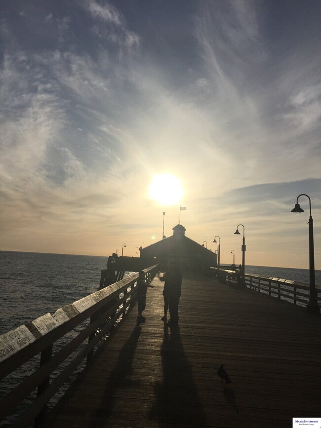 Building Photo - $2,095 / 1br - 400 sqft - 1 Bed 1 Bath Cot...
