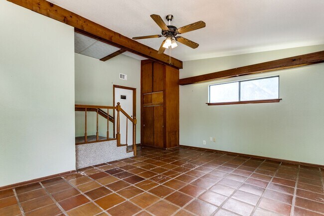 Building Photo - 321 Rittiman Rd