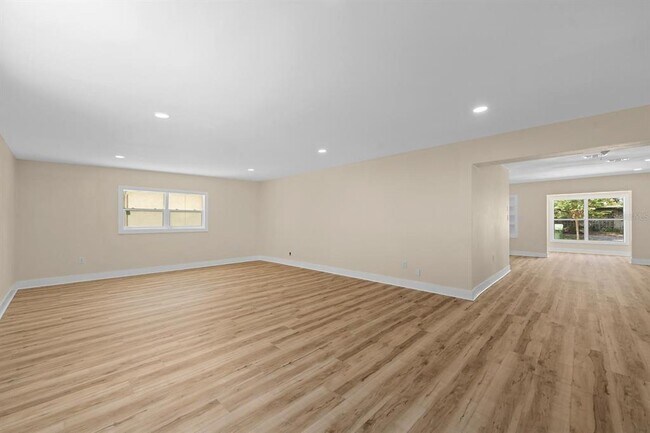 Building Photo - 10707 N Rome Ave