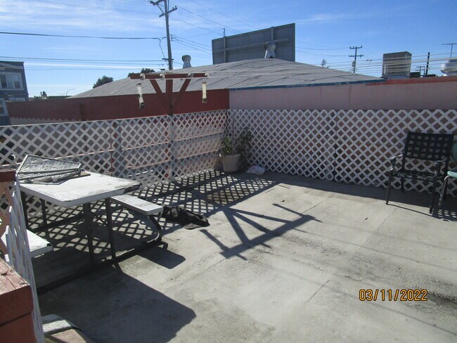 Deck - 1927 Barrett Ave