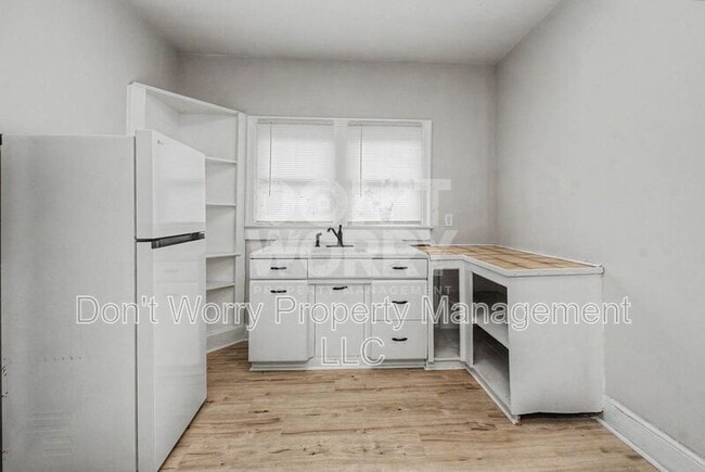 Building Photo - 1405 Lexington Ave