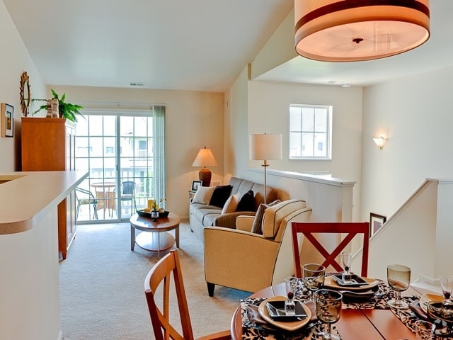 Dining Area - Prairie Point Apartments