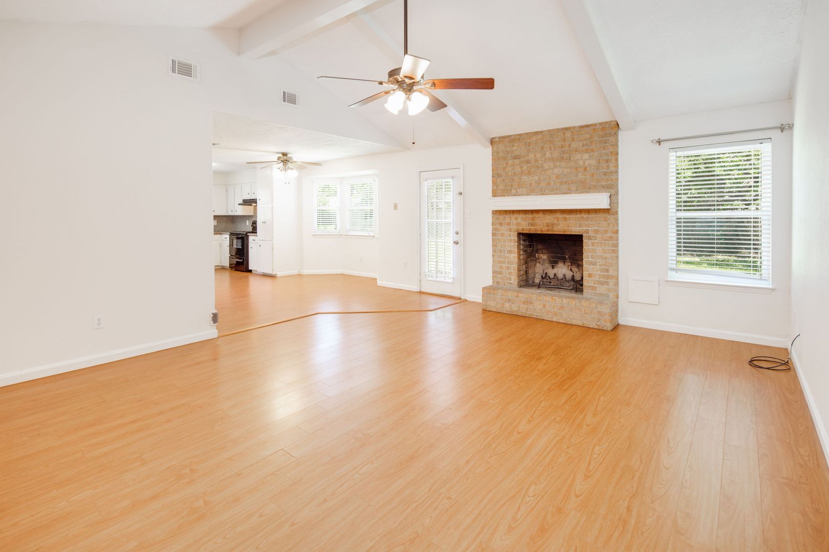 Building Photo - AUGUST PRE-LEASE!  Spacious 3 Bedroom 2 Bathroom House on Corner Lot