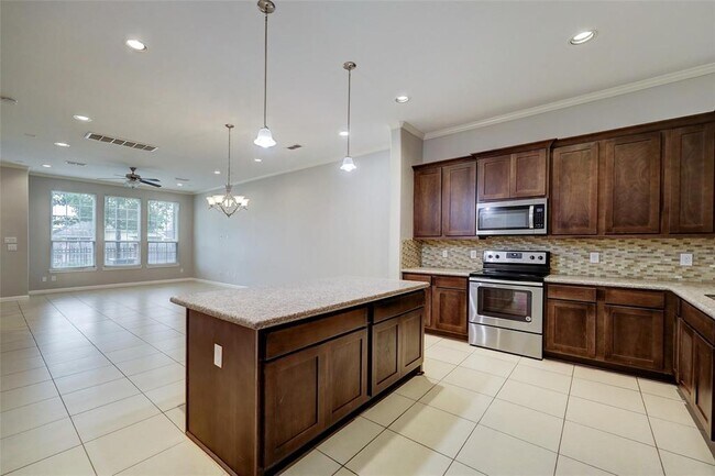 Building Photo - 2723 Misty Heath Ln