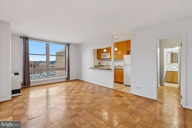 Building Photo - 1260 21st St NW