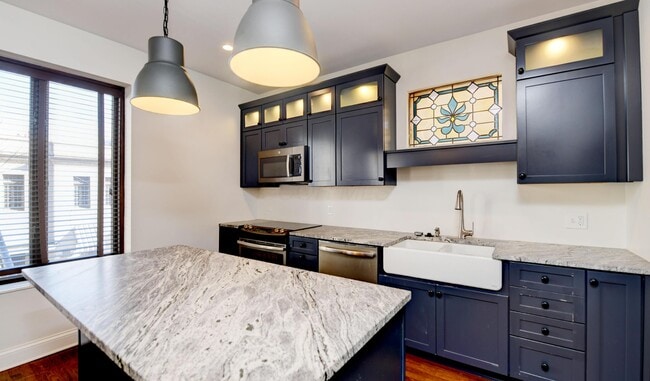 Building Photo - 65 S 5th St