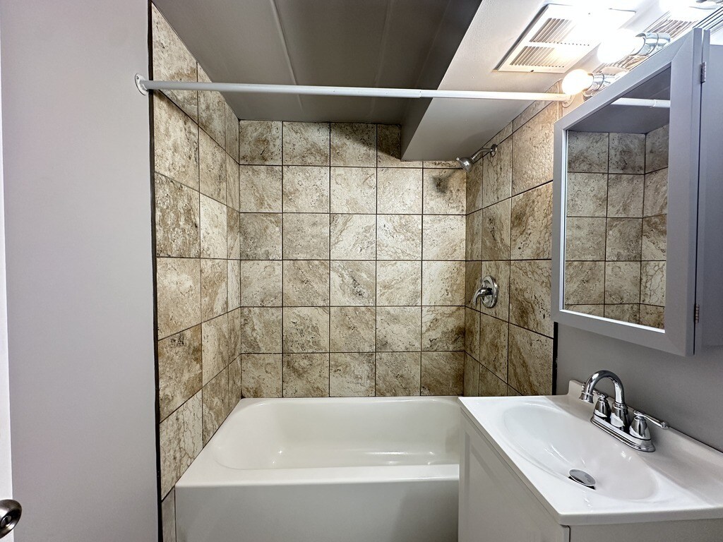 Building Photo - 3812 25th Ave