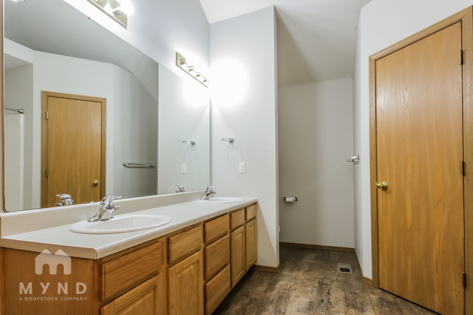 Building Photo - 418 Century Pl