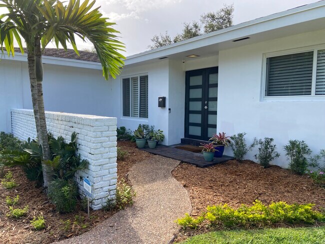 Primary Photo - 8605 SW 120th St
