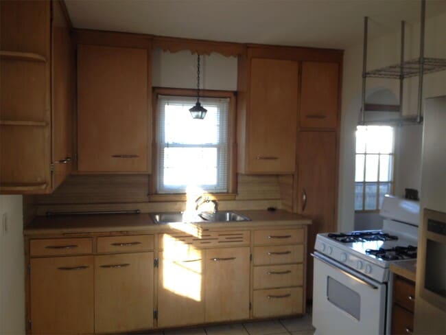 Building Photo - 5620 35th Ave S