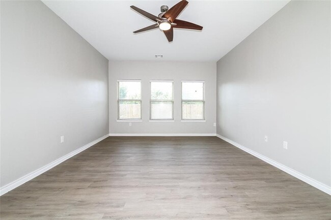 Building Photo - 8905 NW 106th St