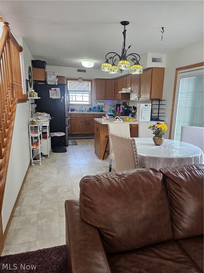 Building Photo - 15032 Woodsong Dr