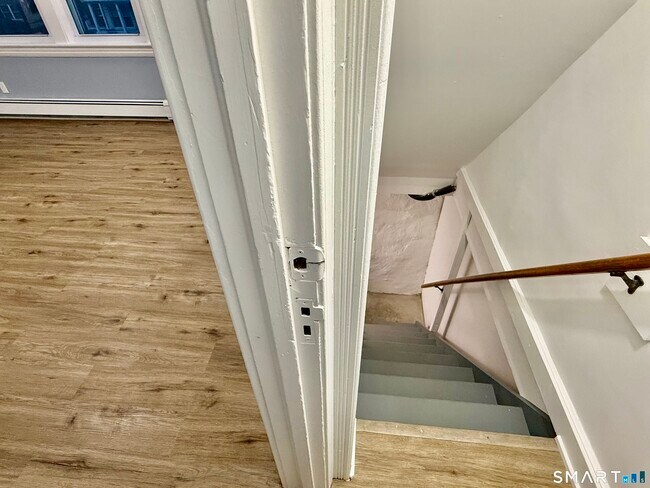 Building Photo - 85 Avery St