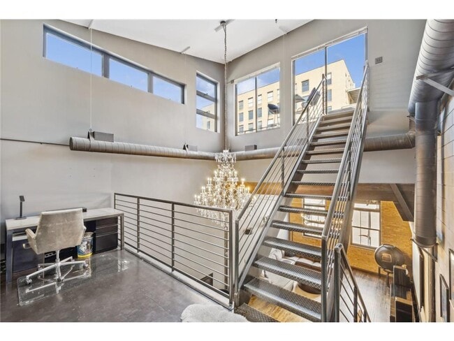 Building Photo - 801 N Washington Ave