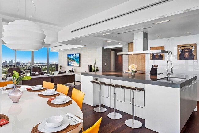 Building Photo - 101 20th St