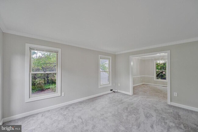 Building Photo - 4287 Exeter Dr