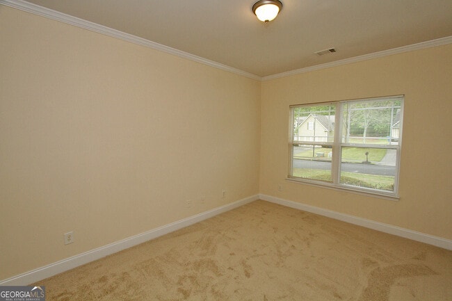 Building Photo - 728 Castle Top Ct SE