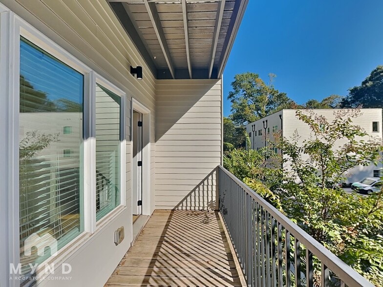 Building Photo - 1434 Walker Pl SE