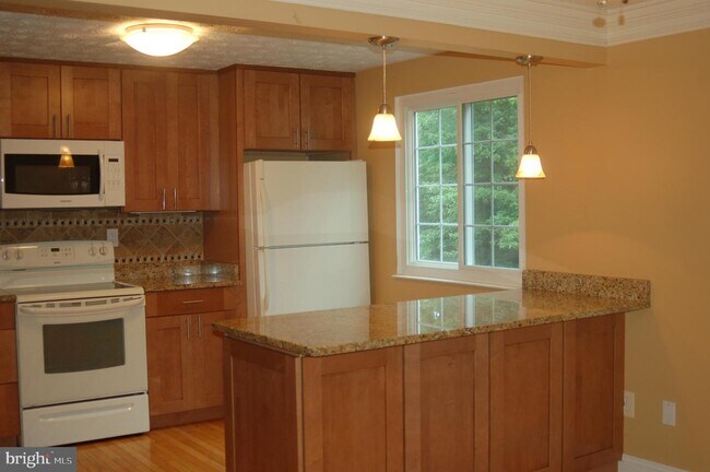 Building Photo - 7723 Camp Alger Ave