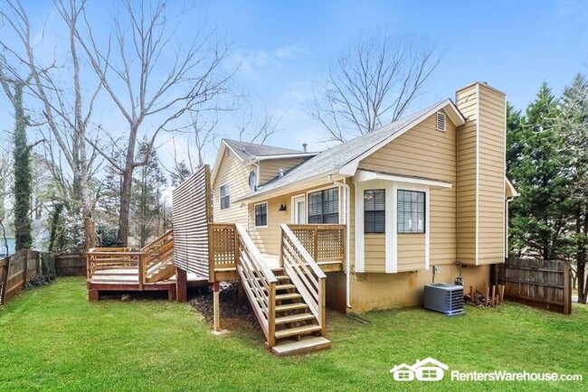 Building Photo - Amazing Traditional Home in Lawrenceville