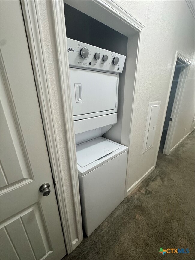 Building Photo - 203 Palmwood Dr