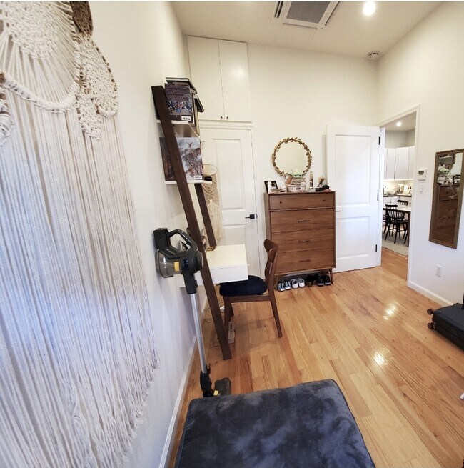 Building Photo - 101 Avenue A