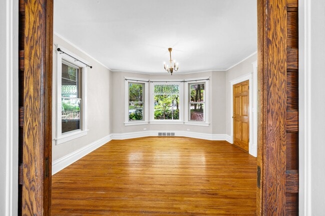 Bedroom - 502 W High St