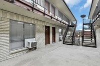 Building Photo - Make this charming studio your new home!