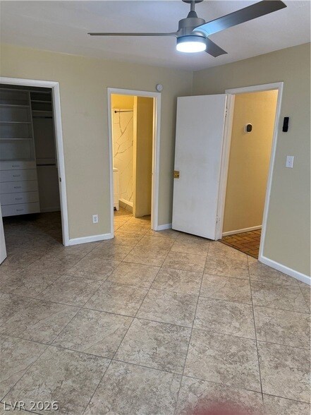 Building Photo - 1390 Hialeah Dr