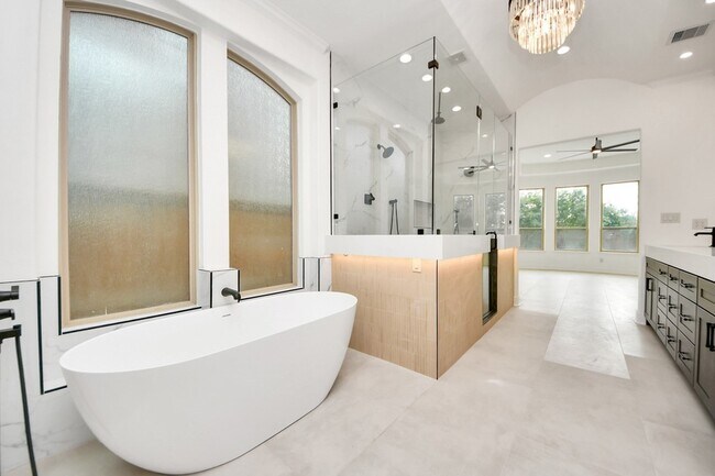 Building Photo - 23514 Bellina Dr