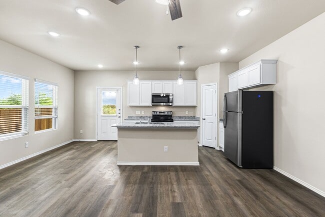 Building Photo - New Luxury homes! Call Now!! 830-327-8773