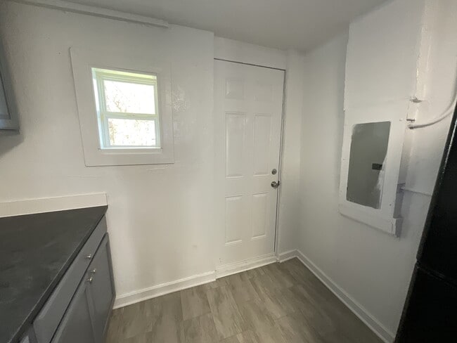 Building Photo - 443 S Duke St