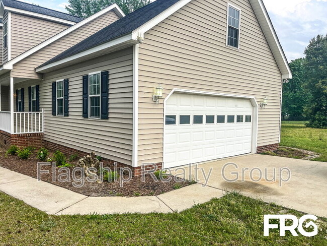 Building Photo - 215 Gurley Dairy Rd