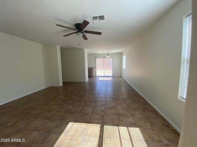 Building Photo - 25032 W Dove Gap