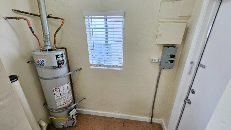 Building Photo - 340 Douglas St