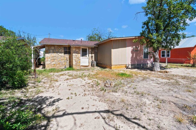 Building Photo - 504 Ave V