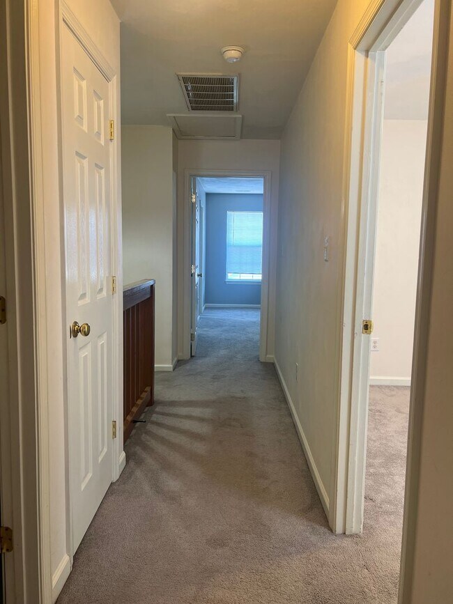 Building Photo - 248 Belmont Cir