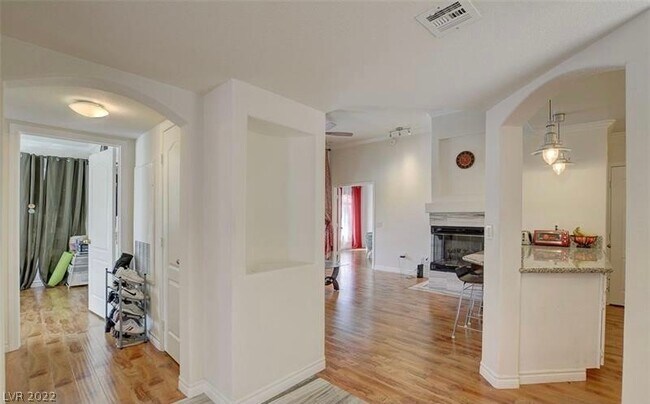 Building Photo - 7400 W Flamingo Rd
