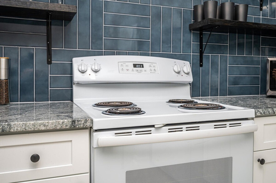 Building Photo - 1267 Sweet Pine Dr