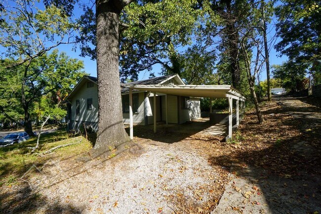 Building Photo - 7801 6th Ave S